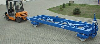 Transport carriage for bogies Transport carriage for bogies is moved with the forklift. The Carriage is used for in-house transport.